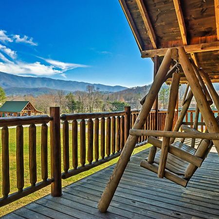 Spectacular Mtns Views With Private Hot Tub With Pool Table And Private Pond Villa Sevierville Luaran gambar