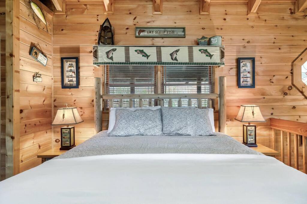 Spectacular Mtns Views With Private Hot Tub With Pool Table And Private Pond Villa Sevierville Luaran gambar