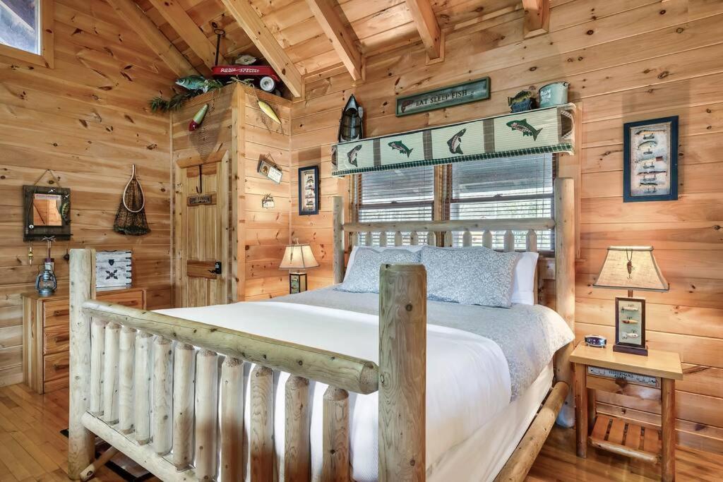 Spectacular Mtns Views With Private Hot Tub With Pool Table And Private Pond Villa Sevierville Luaran gambar