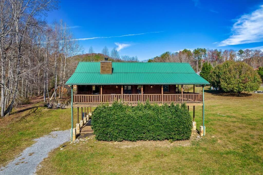 Spectacular Mtns Views With Private Hot Tub With Pool Table And Private Pond Villa Sevierville Luaran gambar